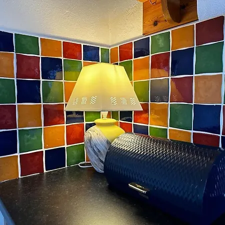 Whispering Waves - بورماغي